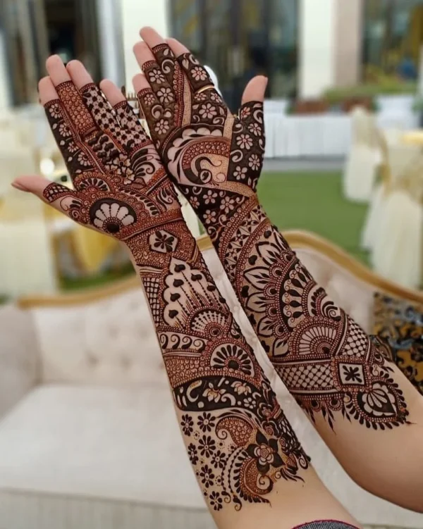 Groom sister mehendi